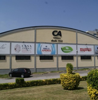 Fachada em Lona